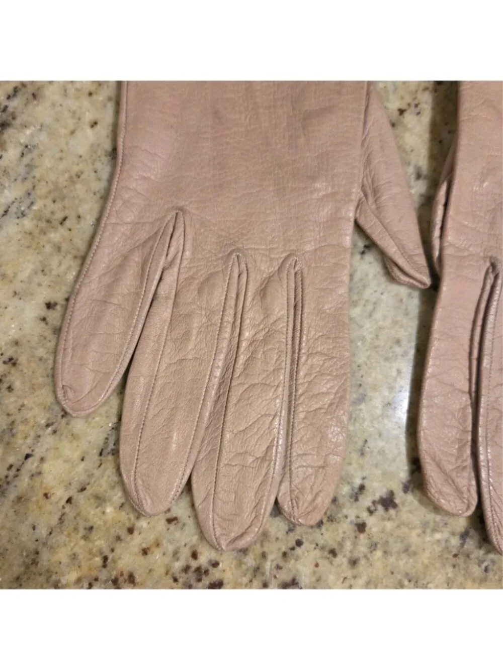 Vintage Womens Size M /7 Beige Soft Leather Gloves Eyelet Embroidered Italy